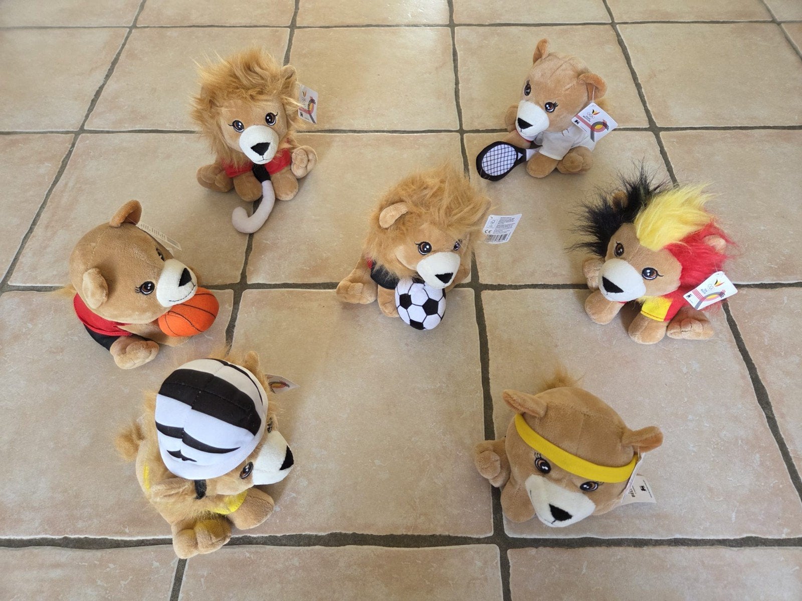 Peluches mascotte sport 3€ pièce, Enlèvement
