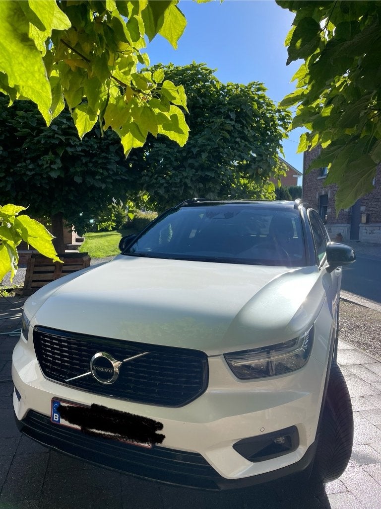 VOLVO XC40 2.0 D3 R-Design Geartronic + Attache, Autos, Cuir et Alcantara, Achat, ABS, Noir