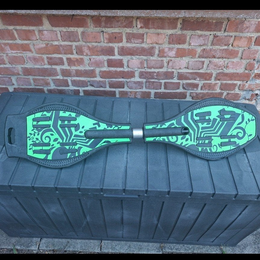 Waveboard - groene/zwarte print, Sport en Fitness, Ophalen, Gebruikt, Waveboard, Longboard