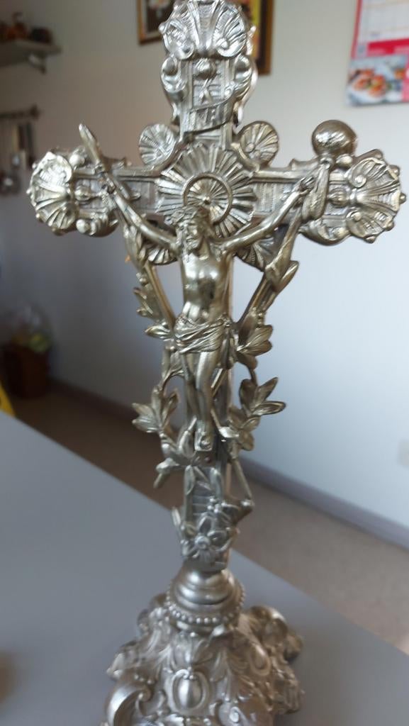 Oud kruisbeeld., Antiek en Kunst, Antiek | Religieuze voorwerpen, Ophalen