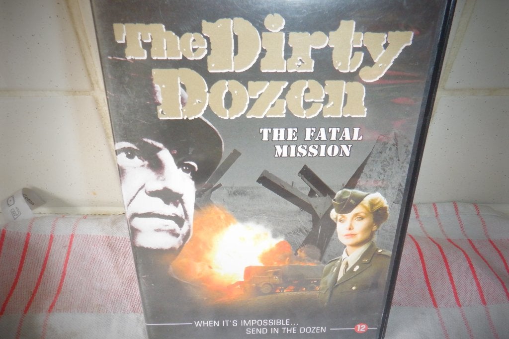 DVD The Dirty Dozen -The Fatal Mission-, CD & DVD, DVD | Action, Enlèvement ou Envoi, À partir de 12 ans, Anglais, Guerre