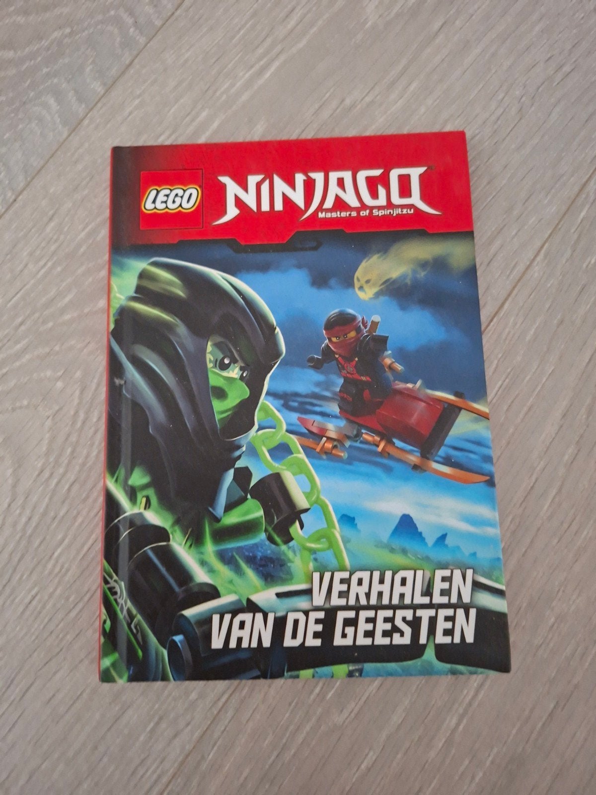 ninjago verhalen van de geesten, Boeken, Ophalen of Verzenden, Zo goed als nieuw