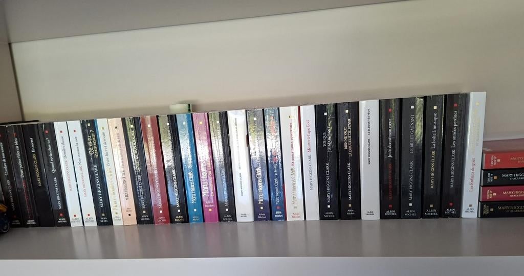 33 livres en français de Mary Higgins Clarck, Livres, Enlèvement, Comme neuf, Mary Higgins Clark
