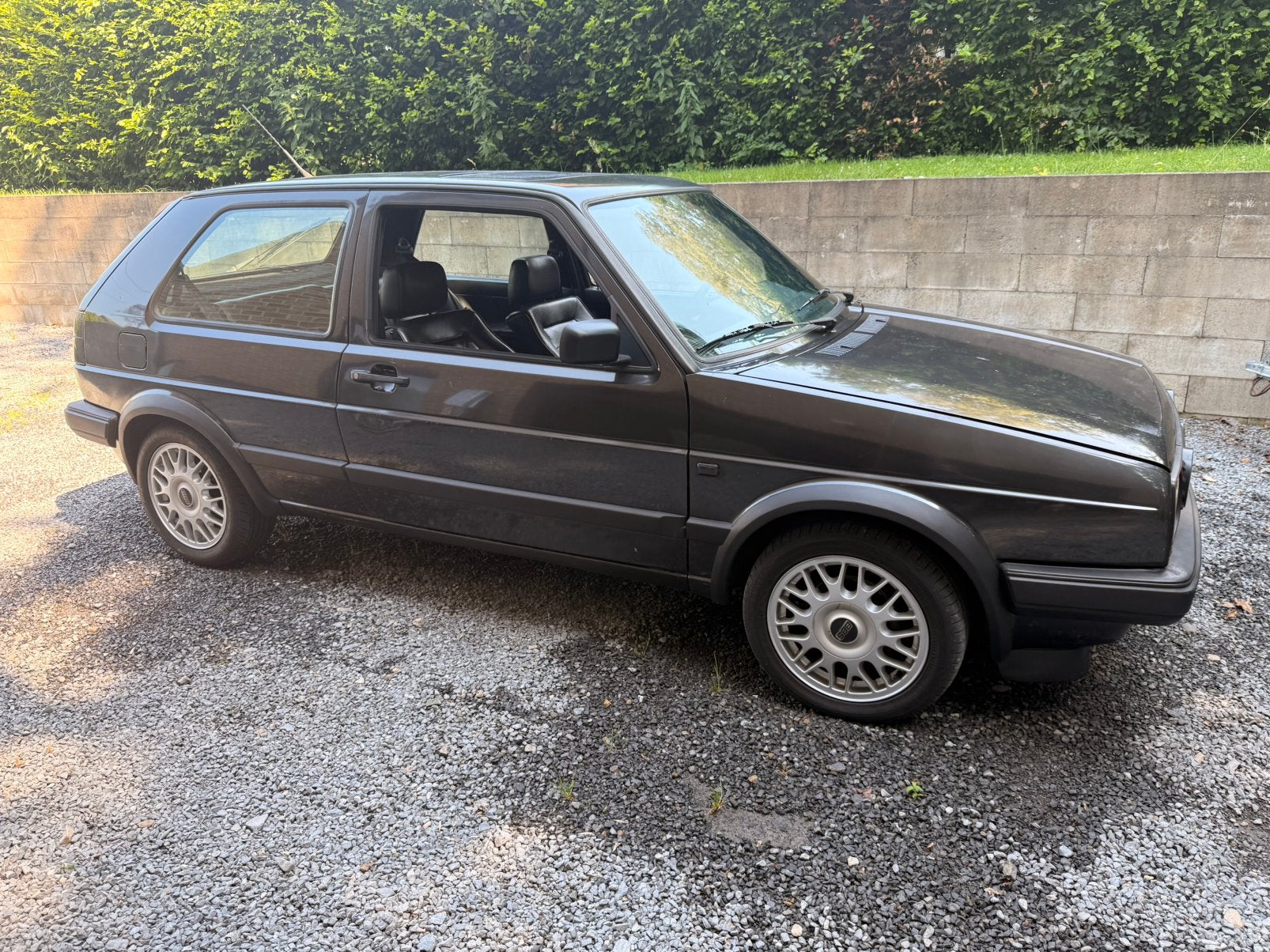 VW Golf 2 GTI 16V KR 139 cv, 4 cilinders, Zwart, Leder, 101 kW