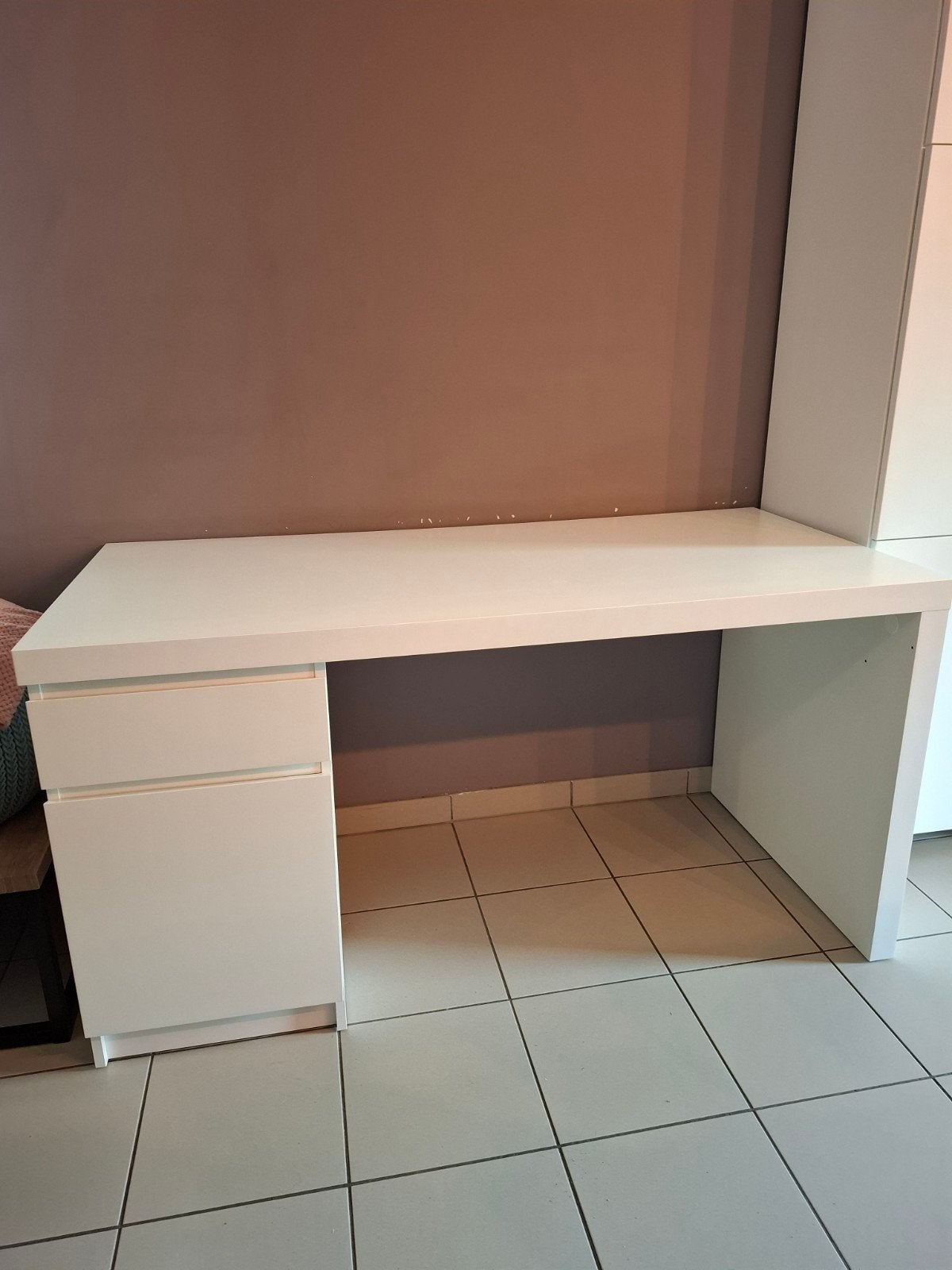 Bureau in perfecte staat, Huis en Inrichting, Bureaus, Ophalen, IKEA
