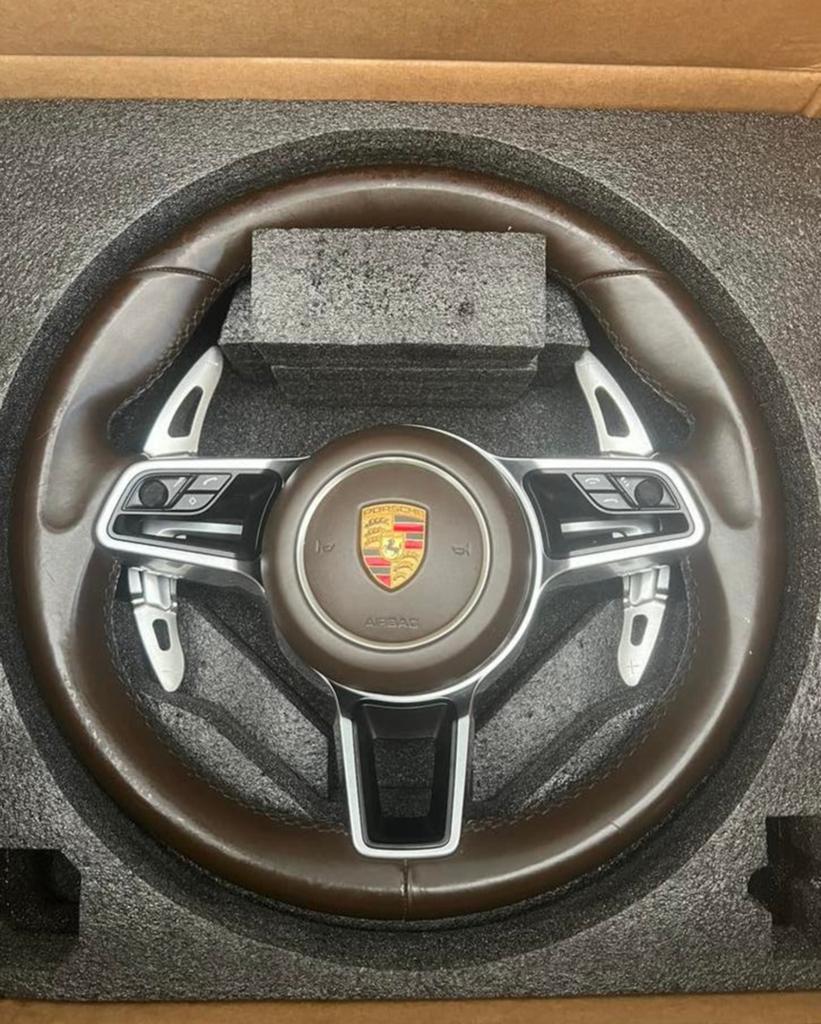 Volant porshe Cayenne ou macan original avec airbag!, Autos : Pièces & Accessoires, Enlèvement ou Envoi