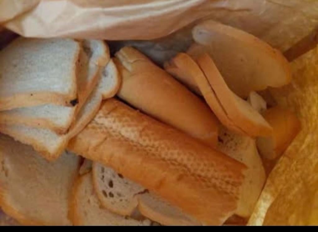 Pain  pour les animaux à ransart  avec délivre possible, Ophalen