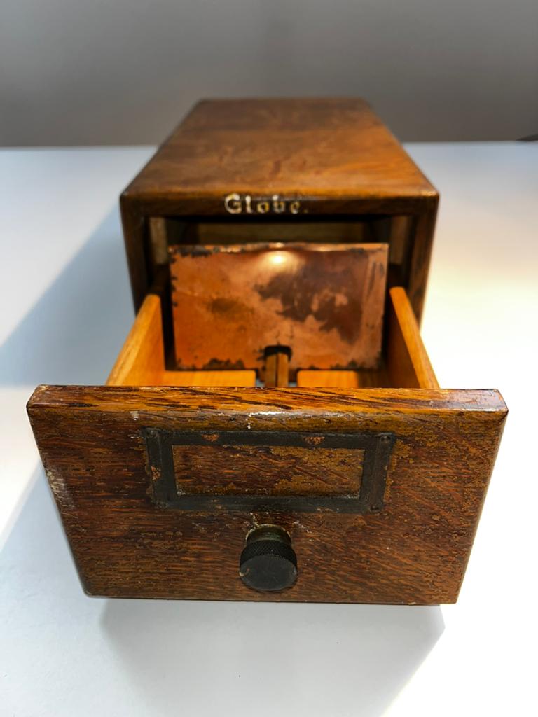 Antieke fichebak GLOBE WERNICKE kaartenbak wooden organiser, Ophalen of Verzenden