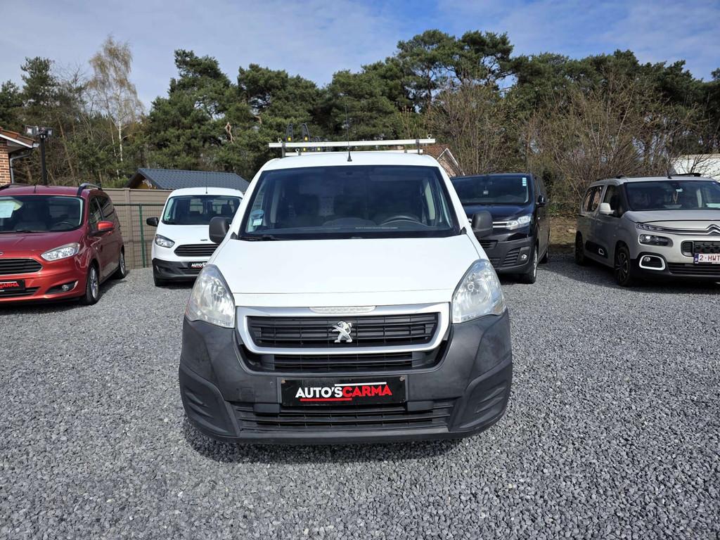 Peugeot Partner 1.6 HDI Lichte Vracht Navi Camera CruiseC Pa, Auto's, Peugeot, Stof, Gebruikt, Zwart, 4 cilinders