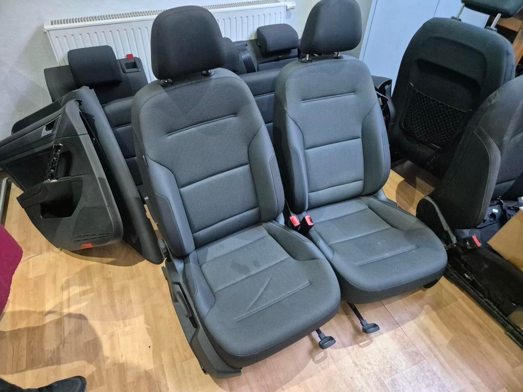 KIT REVÊTEMENT COMPLET VW GOLF 7 AVEC SIEGE CHAUFFANT, Enlèvement, Utilisé