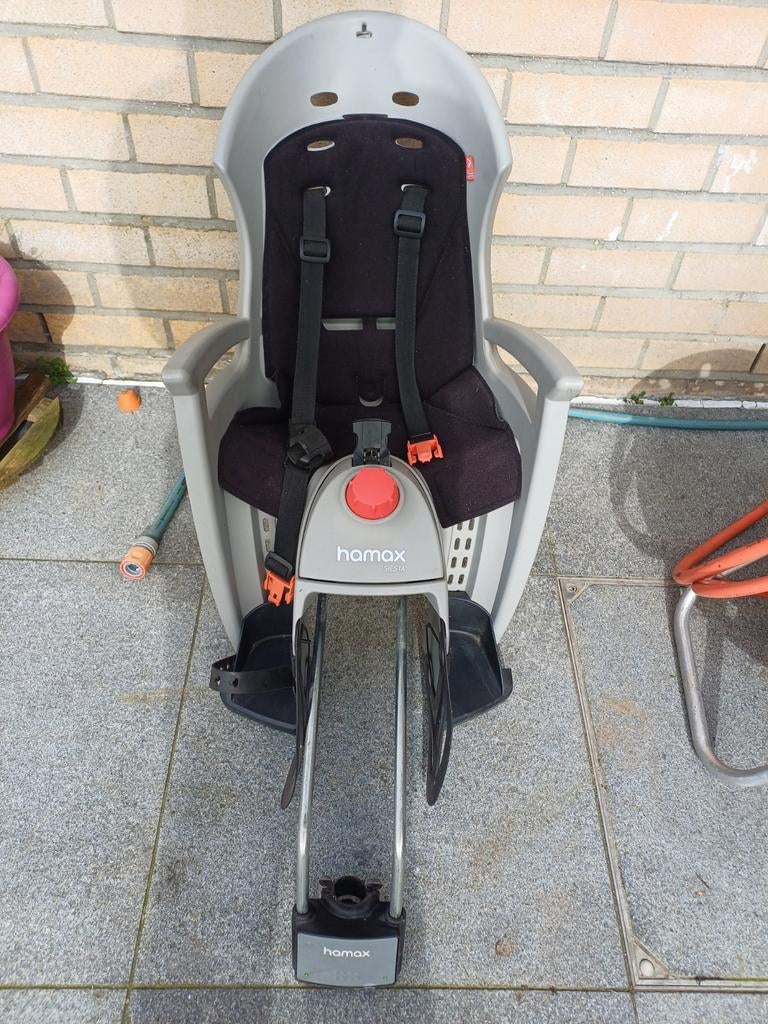 Fietsstoeltje Hamax Siesta (kan verzet worden in ligstand)., Enlèvement