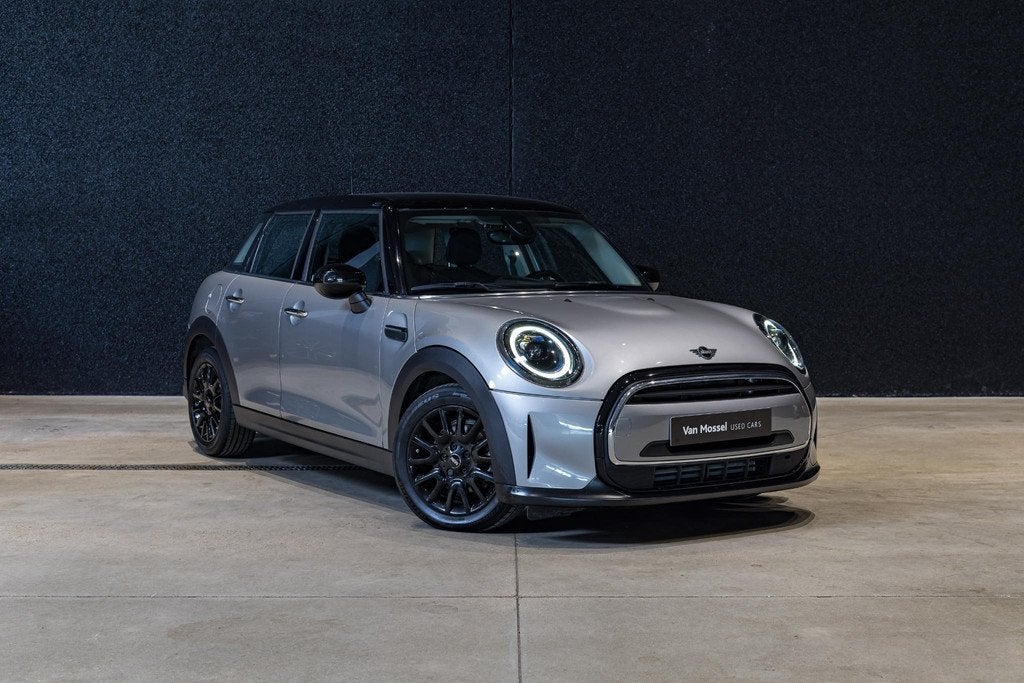 Mini Cooper PDC | TWO TONE | NAVI | CARPLAY, Auto's, Stof, Gebruikt, 136 pk, Start-stop-systeem