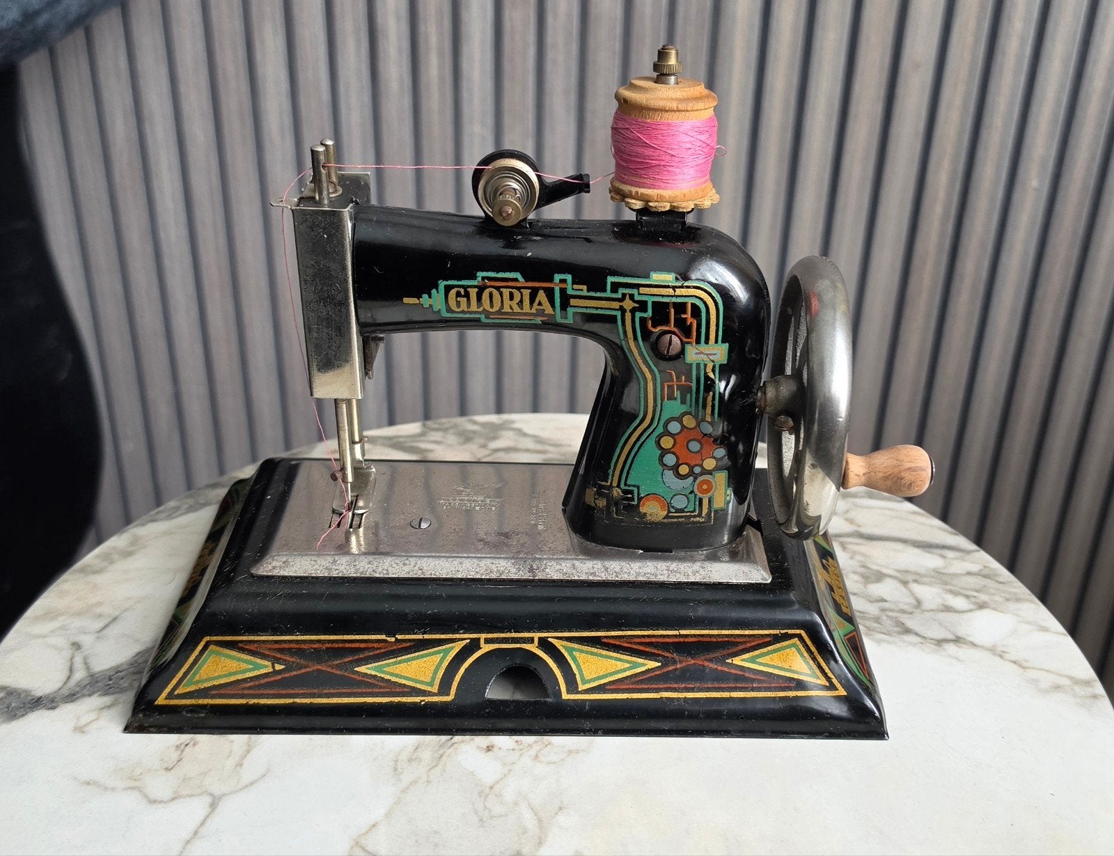 Vintage Naaimachine 22cm x 13cm, Antiek en Kunst, Antiek | Naaimachines, Ophalen