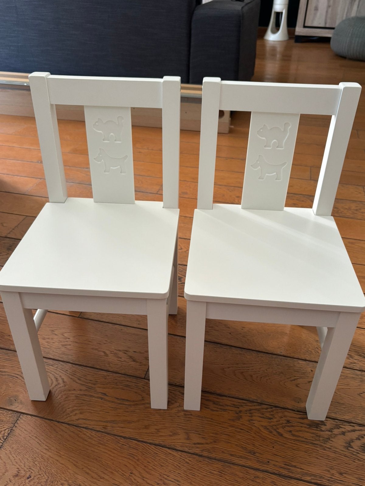 2 Ikea kinderstoelen - Urgent, Kinderen en Baby's, Ophalen, Zo goed als nieuw, Stoel(en)