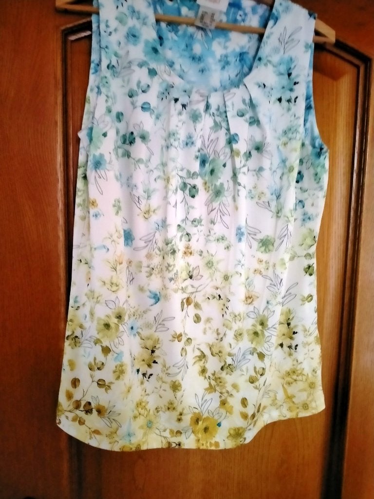 T-shirt,wit met bloemenprint,versch.kleuren,maat:44., Vêtements | Femmes, T-shirts, Enlèvement ou Envoi, Autres couleurs, Paola