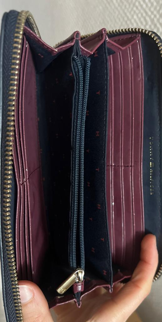 Portemonnee Tommy Hilfiger  te koop, Antiek en Kunst, Ophalen