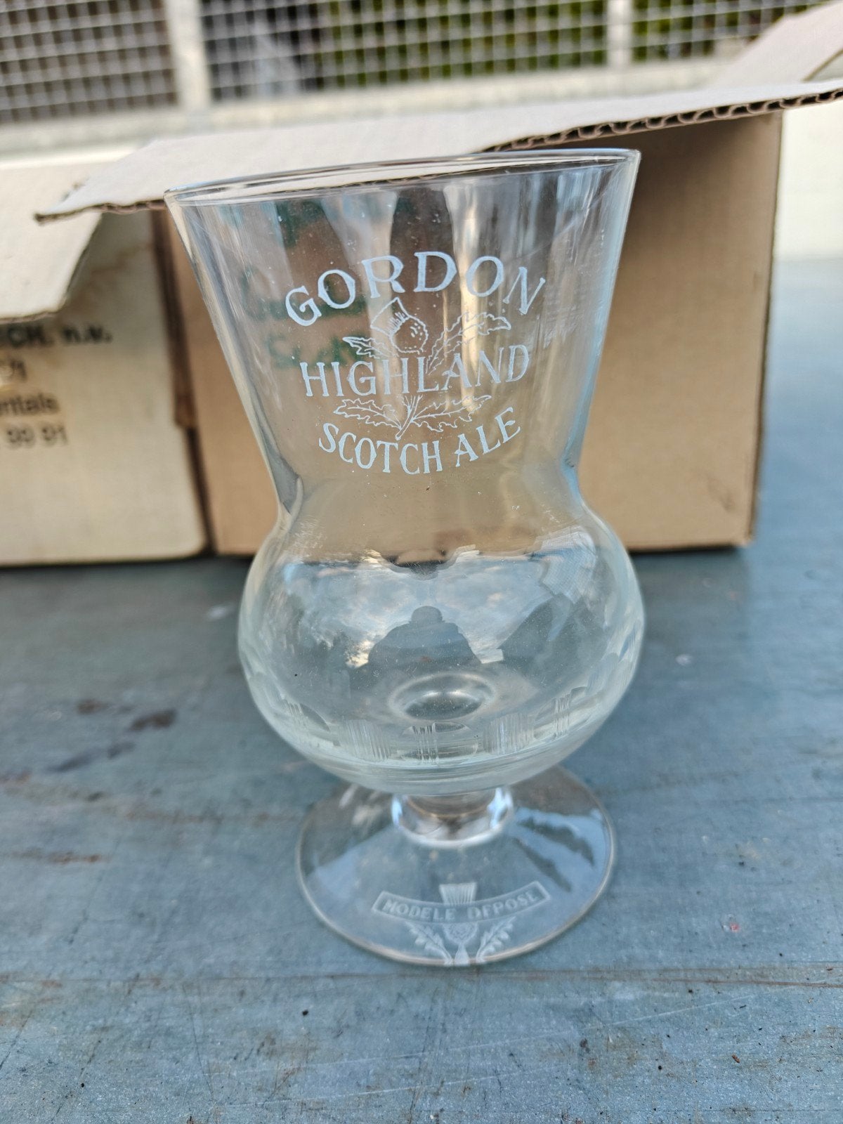 glazen Gordon Scotch ale, Ophalen