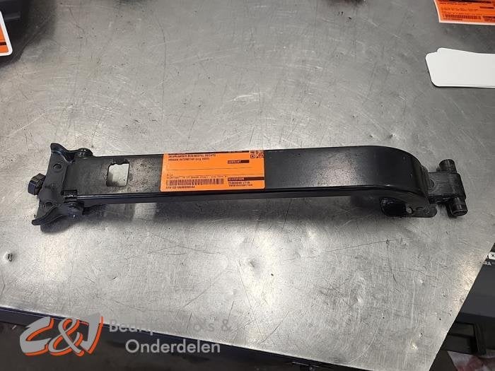 Attrape-porte bus/utilitaire droite d'un Nissan Interstar, -, 3 mois de garantie, Utilisé, -