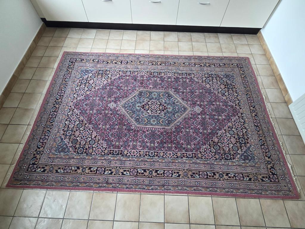 Tapijt 258 x 175 cm, Huis en Inrichting, Stoffering | Tapijten en Vloerkleden, Ophalen, Rood