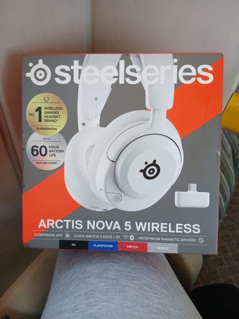 Steelseries Arctis blanc nouveau boîte jamais ouverte, Enlèvement ou Envoi, Supra-aural, Autres marques, Bluetooth