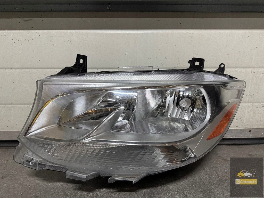 A9109060400, Mercedes Sprinter W 910 linkerlamp USA A9109060, Gebruikt, Mercedes-Benz AG, Mercedes-Benz, Mercedesstrasse 120
70372  Stuttgart, DE