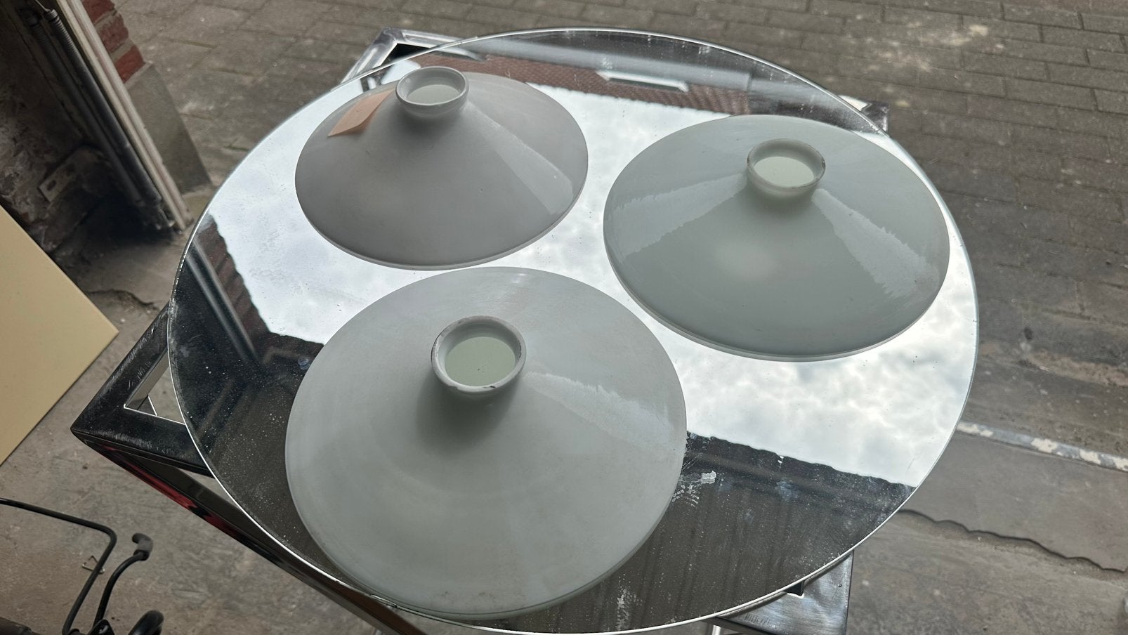 3 stuks vintage witte opaline glazen lampenkappen, Antiek en Kunst, Ophalen of Verzenden