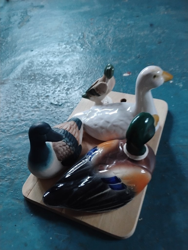 4 canards oies céramique terre cuite gres faince porcelaine, Enlèvement ou Envoi