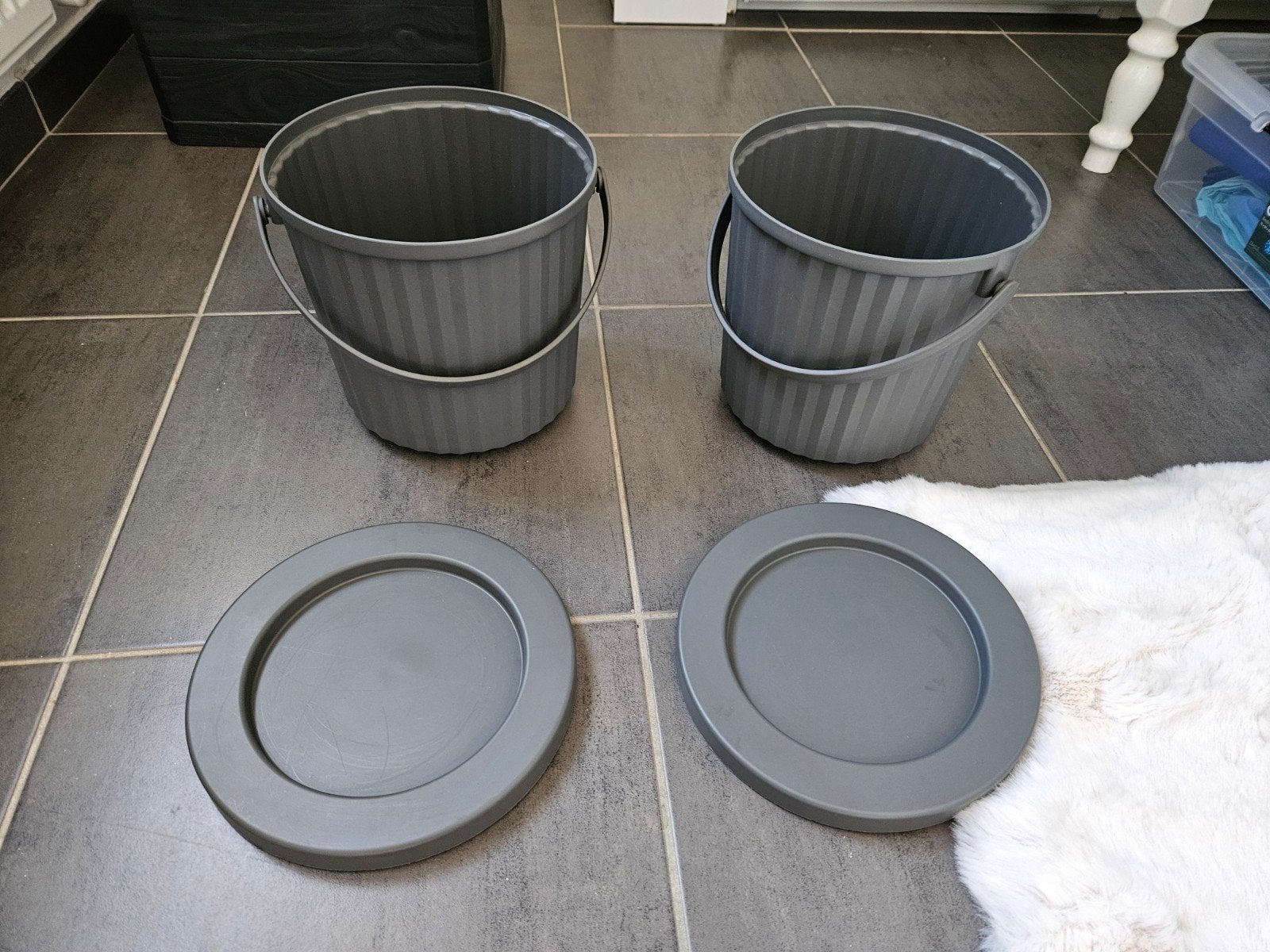 2 plastic emmertjes van ikea met bijbehorend deksel, Enlèvement ou Envoi, Comme neuf, Plastique, IKEA
