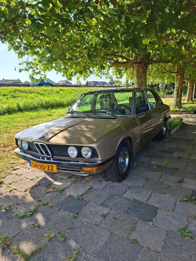 Bmw 525 oldtimer 1980, Autos, Oldtimers & Ancêtres, Achat, 5 places, Automatique, Particulier