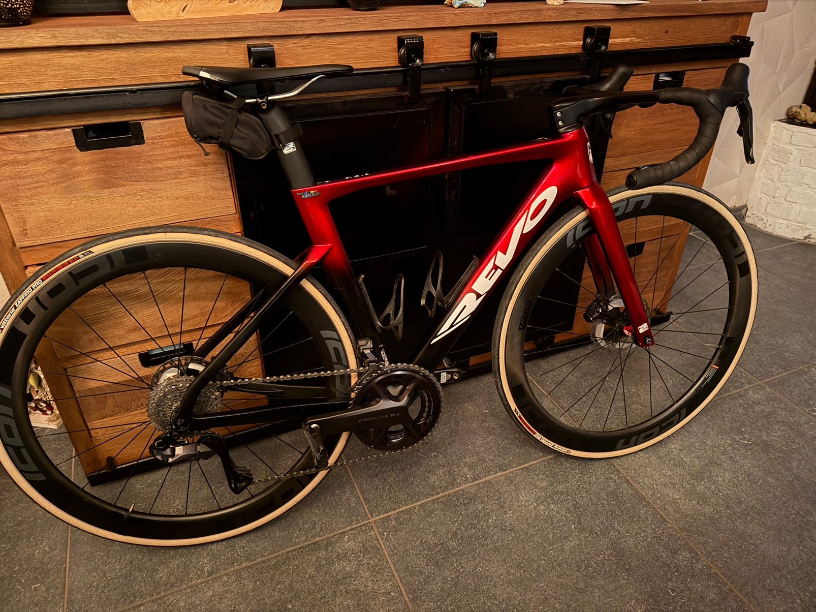 Revo wegfiets, Ophalen, Zo goed als nieuw, Carbon