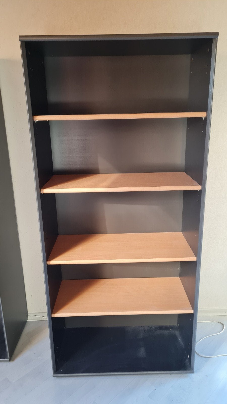 Boekenrek Zwart, met beuk kleur leggers, Enlèvement
