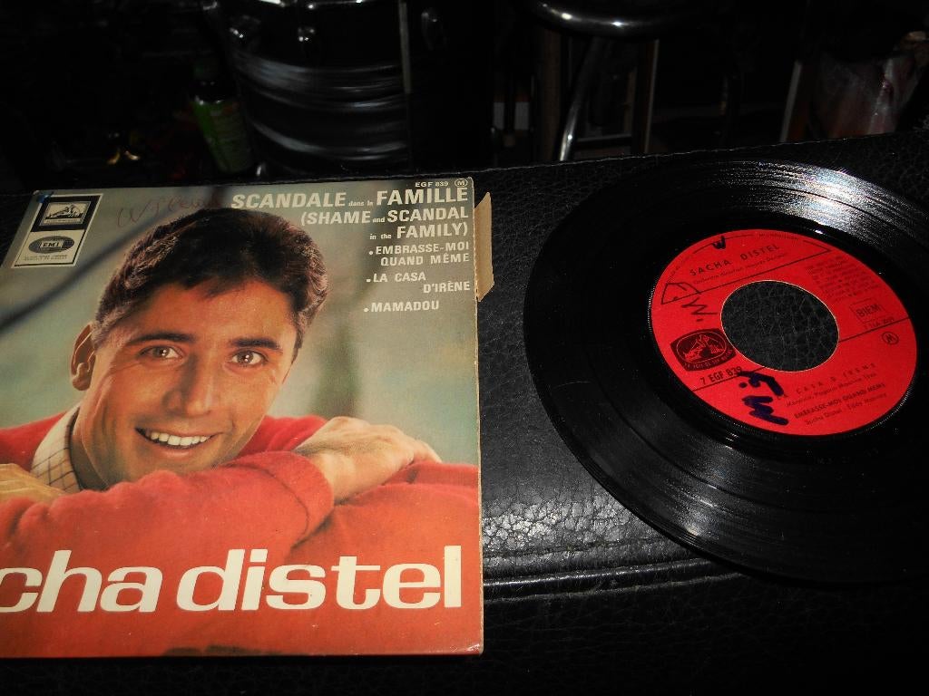 45T 4 pistes Sacha Distel avec languette, Ophalen of Verzenden