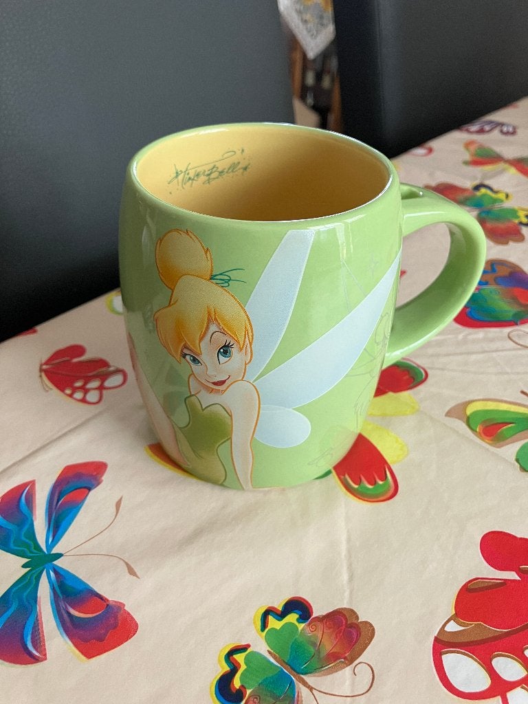 Disneyland Parijs Tinkerbell ( Peter Pan ) mok, Verzamelen, Disney, Ophalen of Verzenden, Peter Pan of Pinokkio, Servies