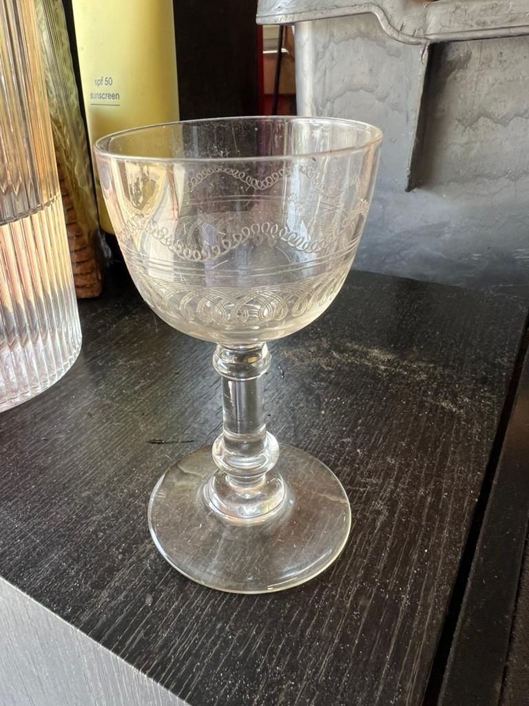 Oude gegraveerde glazen, Enlèvement, Comme neuf