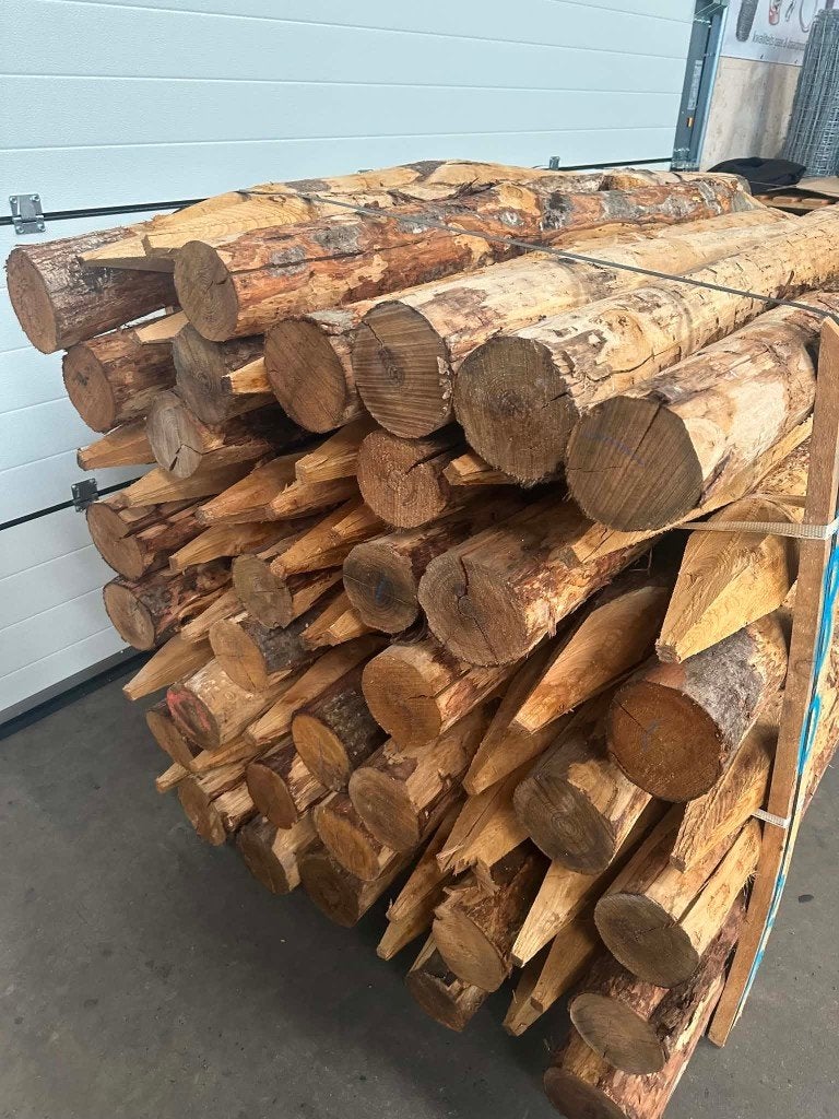 Kastanje weidepalen grote stock, Ophalen, Hout