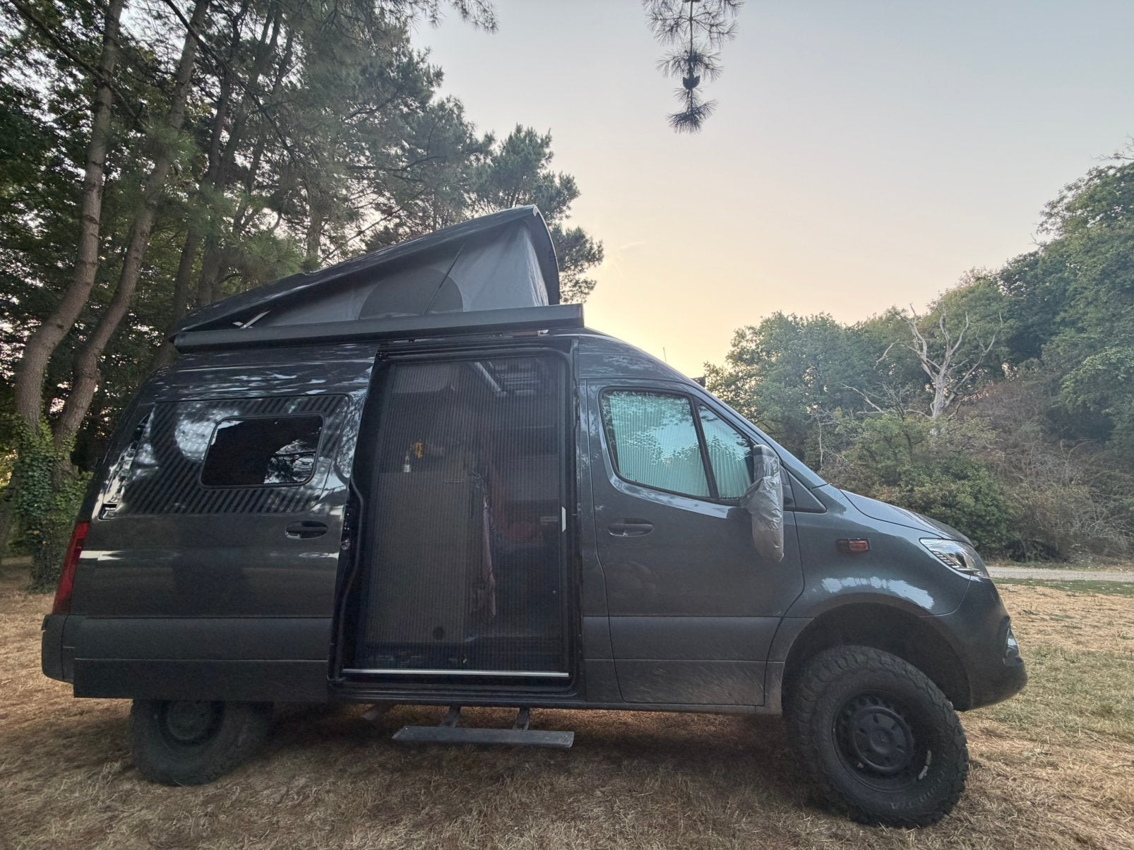 Hymer Grand Canyon S 4x4, Jusqu'à 4, 5 à 6 mètres, Diesel, Automatique