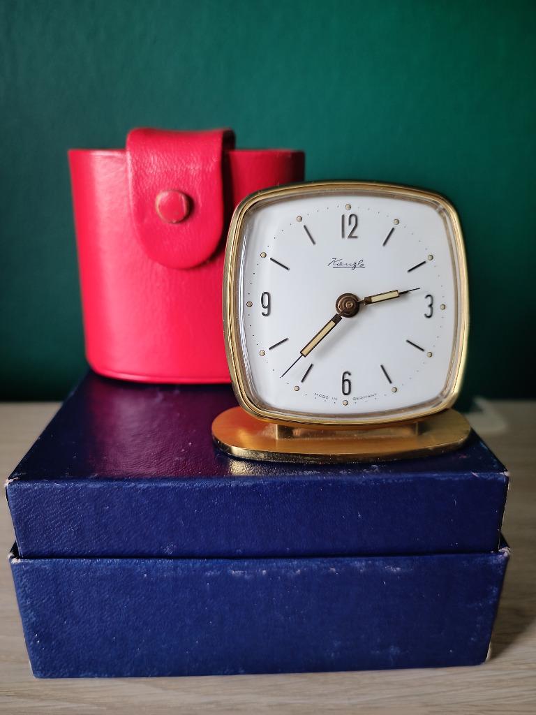 Rare réveil de voyage vintage « Kienzle », Envoi, Comme neuf, Voitures