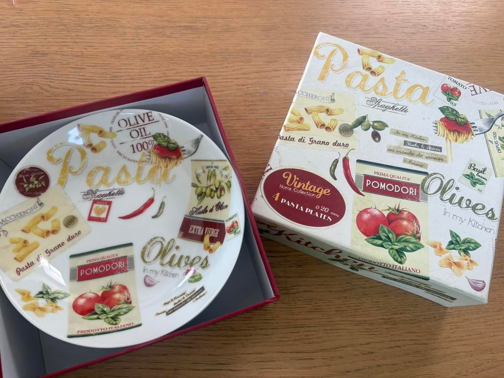 4 pastaborden, Ophalen of Verzenden, Zo goed als nieuw