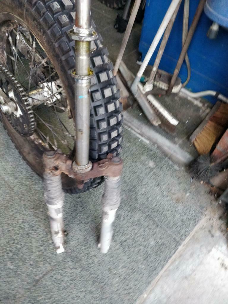 Fourche Sym Mio, Enlèvement ou Envoi, SYM