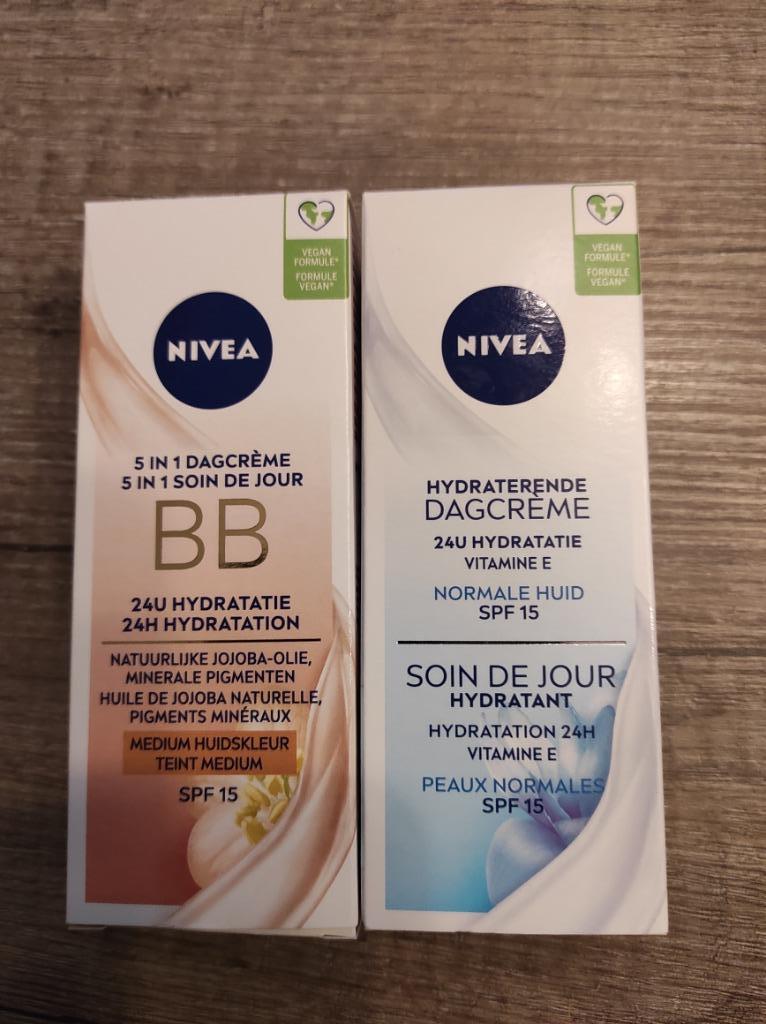 Crème hydratante nivea teintée, Bijoux, Sacs & Beauté, Enlèvement ou Envoi, Neuf