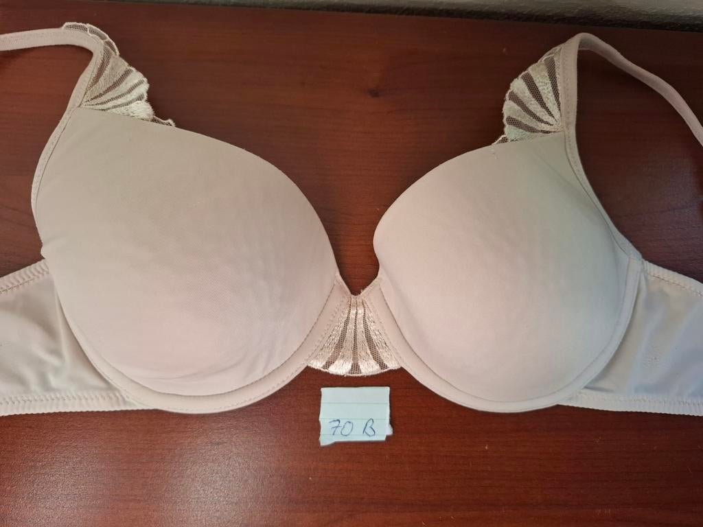 Huidskleurige bh - maat 70B - merk Triumph, Kleding | Dames, Ophalen, BH
