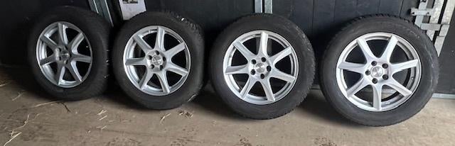 Winterbanden 235/55/R17 Dot 2023 op aluminium velg, Neuf, Pneus et Jantes, Pneus hiver, 17 pouces