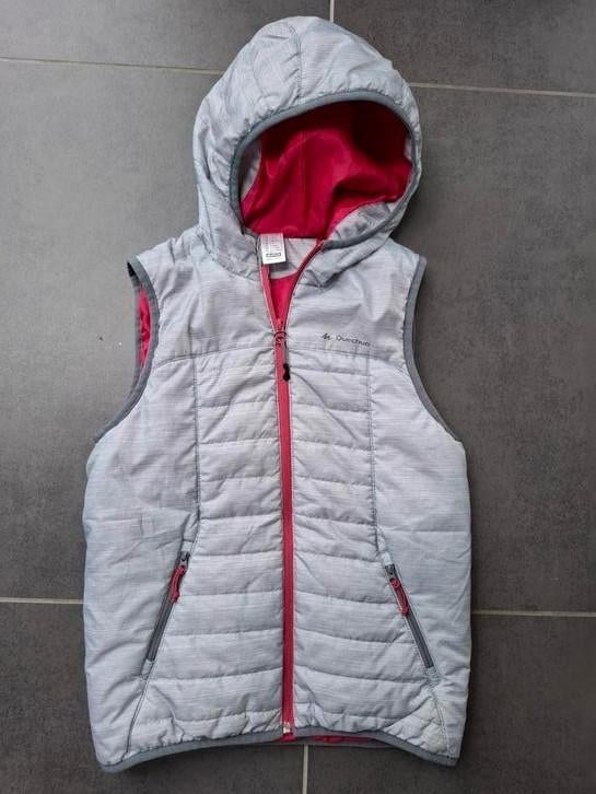 Veste sans manche grise et rose.Taille 12 ans., Enfants & Bébés, Enlèvement, Comme neuf