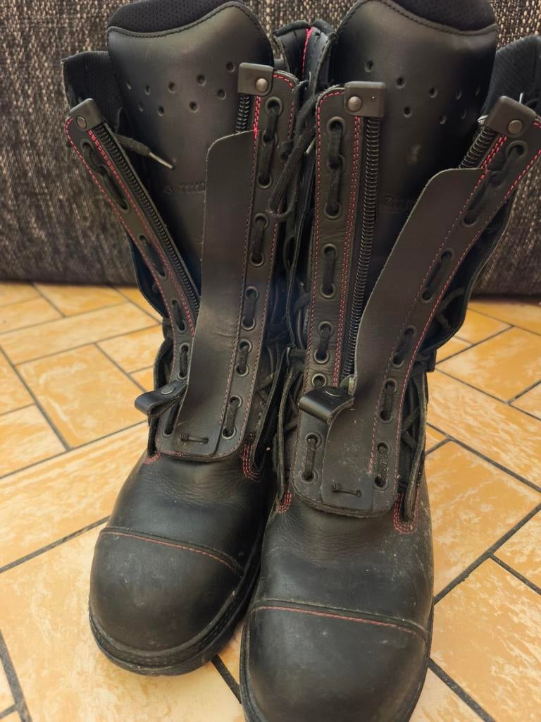 Bottines, Enlèvement