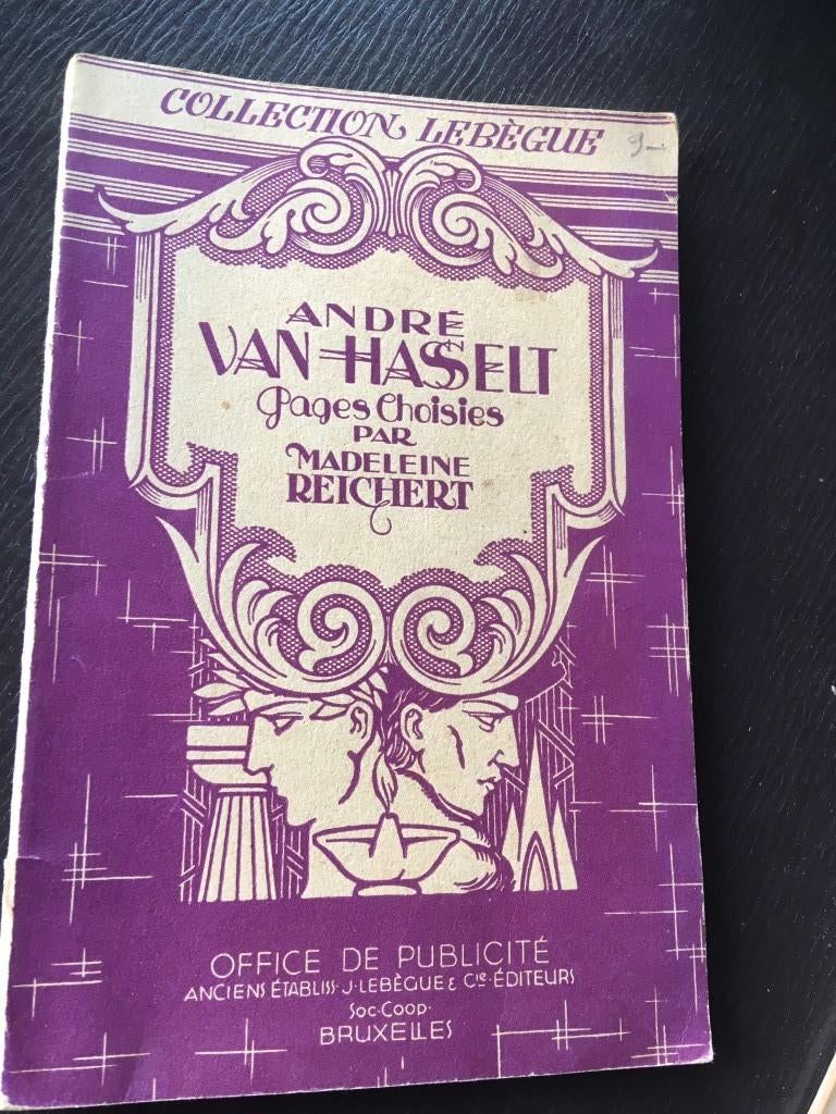 André Van Hasselt - pages choisies par Madeleine REICHERT, Ophalen of Verzenden