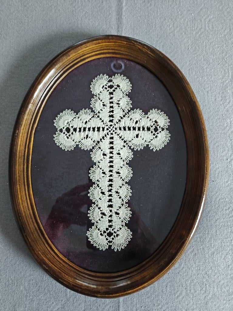 Kantkloswerk kruisje - 21 op 27.5, Hobby en Vrije tijd, Kantklossen, Ophalen of Verzenden