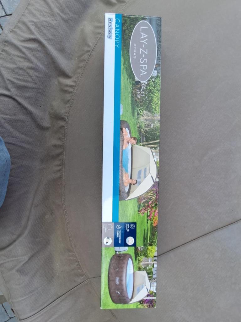 Jacuzzi, Ophalen, Gebruikt, Vast