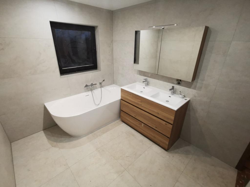 Tegelwerken & Sanitair Renovatiebadkamer, Garantie, Aggloméré ou Parquet