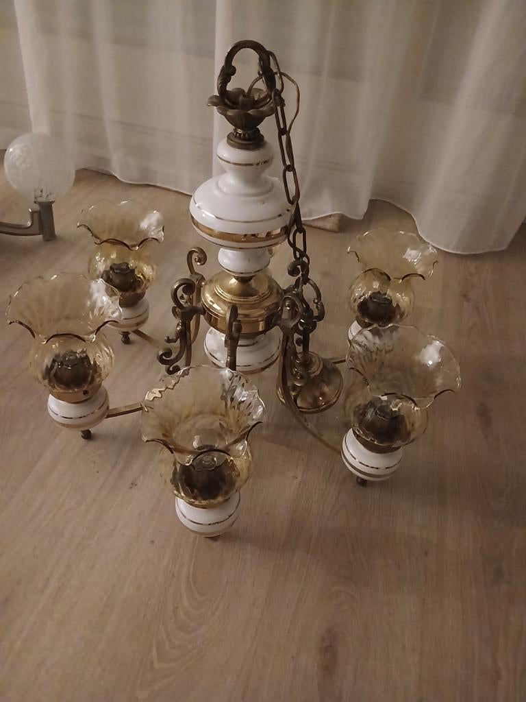 Luster, Enlèvement