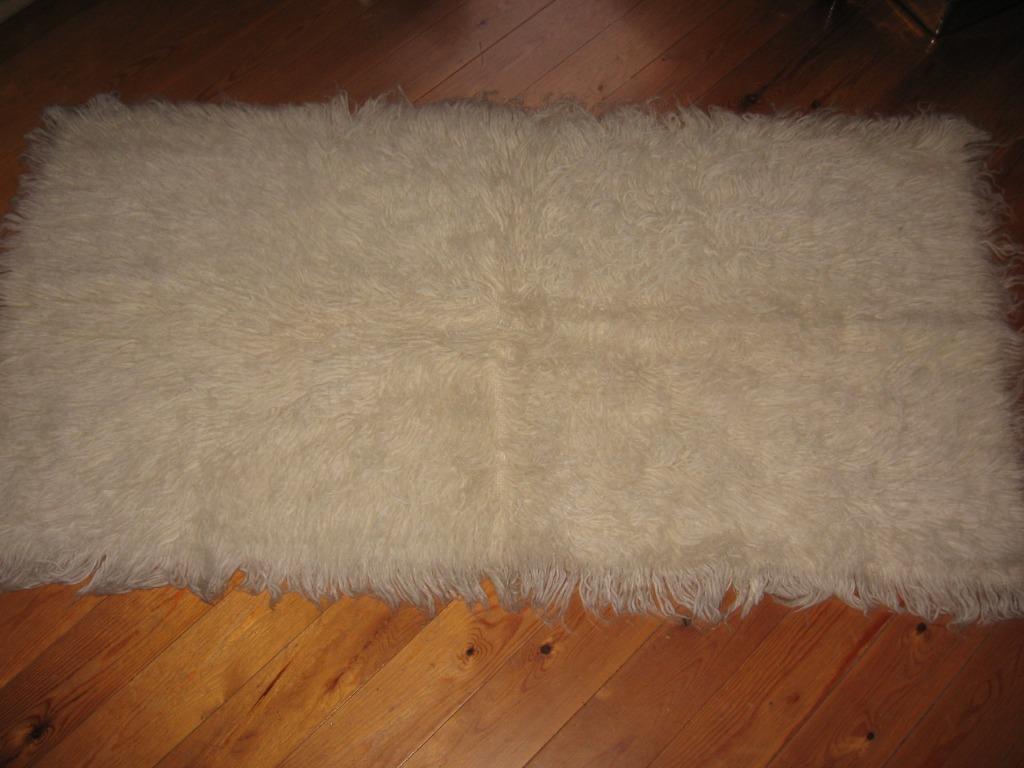 Afdaling van bed of iets anders... Hoge sloten. Hoogte: 1m30, 100 tot 150 cm, Zo goed als nieuw, Rechthoekig, 50 tot 100 cm
